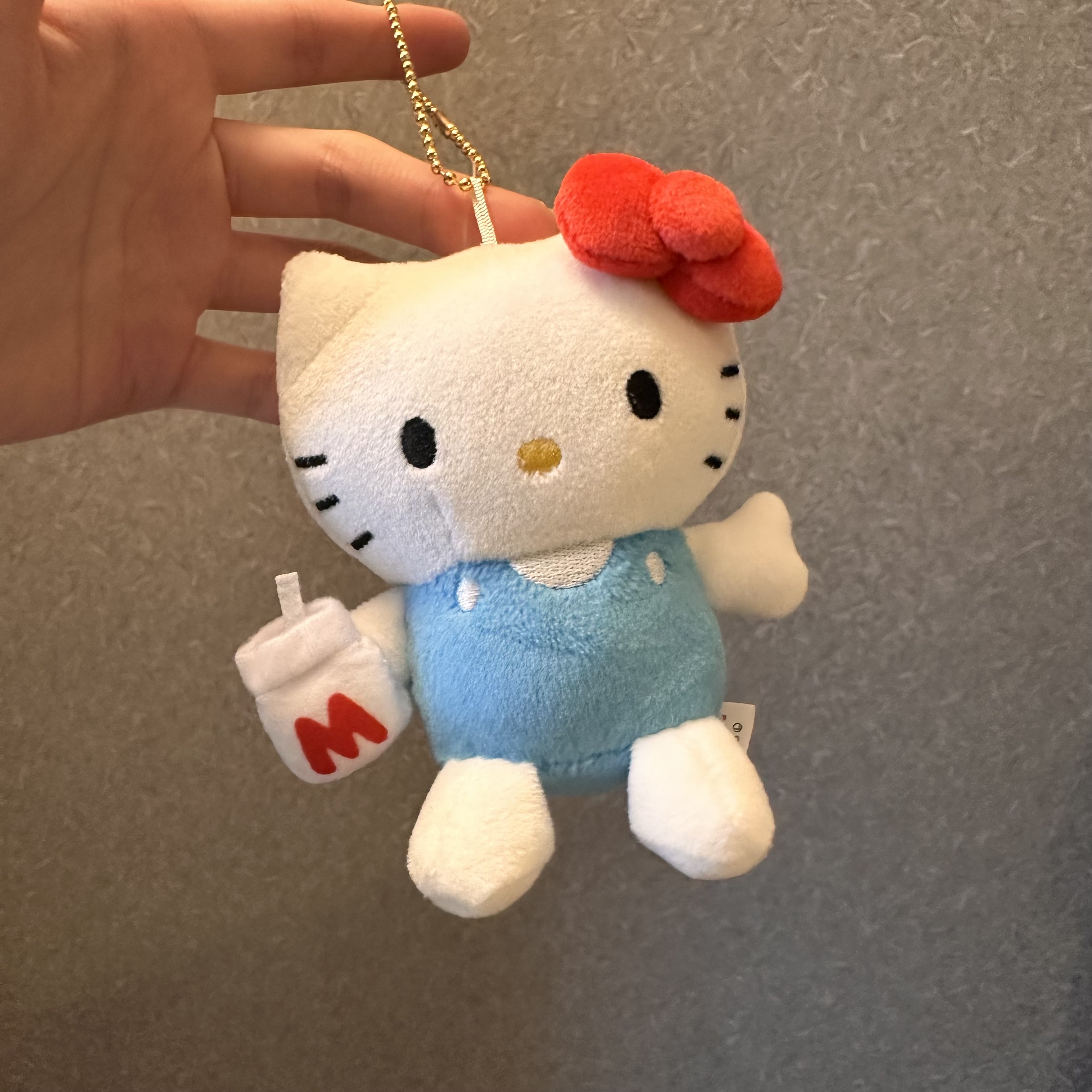 【神户限定】HelloKitty 50周年牛奶瓶Kitty钥匙扣玩偶