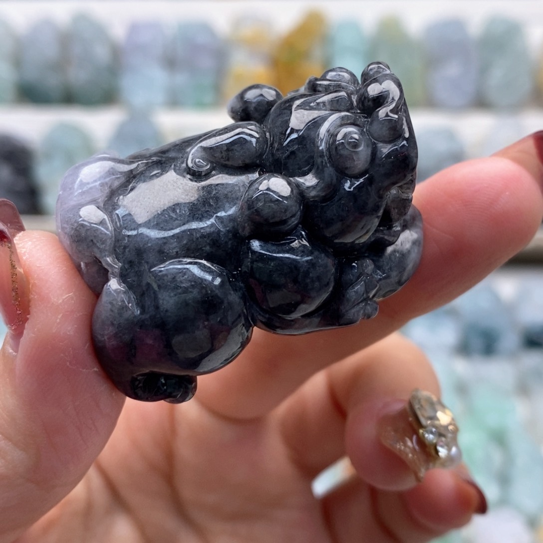 翡翠吊坠(赠链)未镶嵌