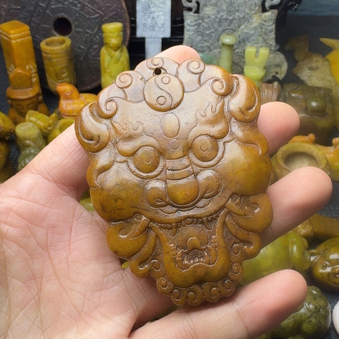 白玉菩提吊坠。。。