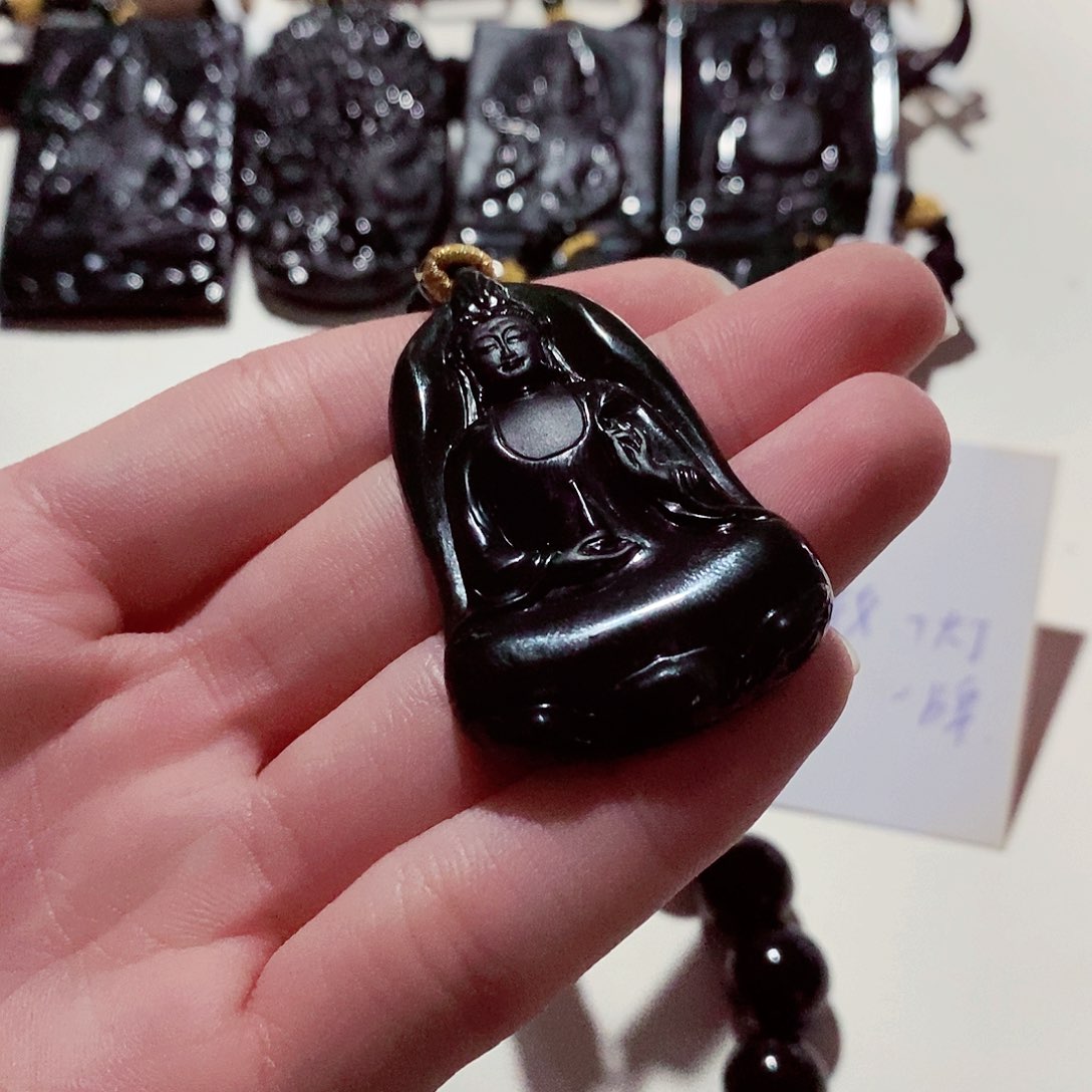 翡翠颈饰未镶嵌翡翠a