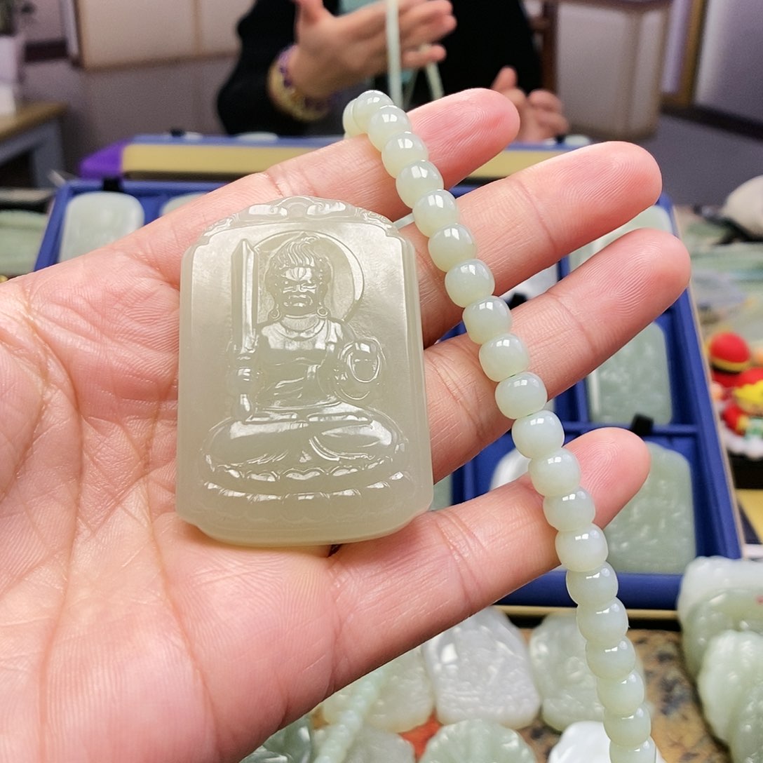 和田玉颈饰未镶嵌I****D