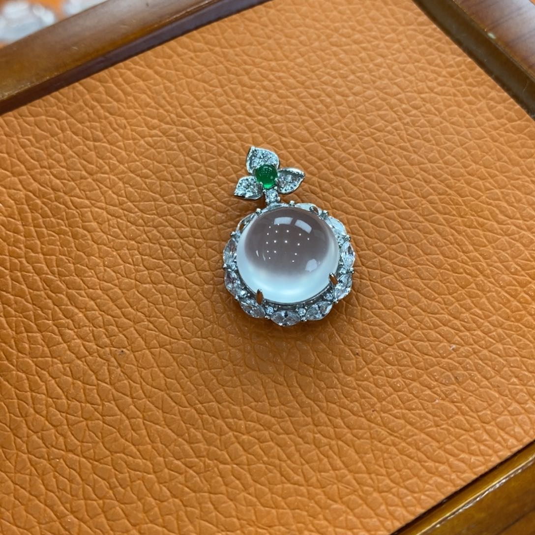 石英质玉吊坠(赠链)银S925镶嵌