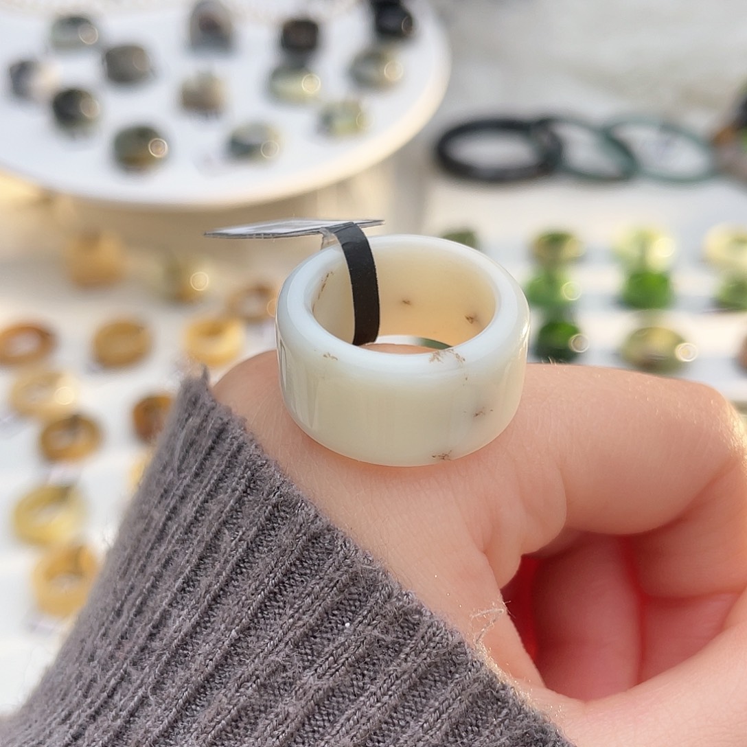 和田玉未镶嵌戒指k17 桂花糕圆切17.7mm