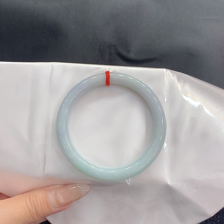 翡翠未镶嵌手镯圆条