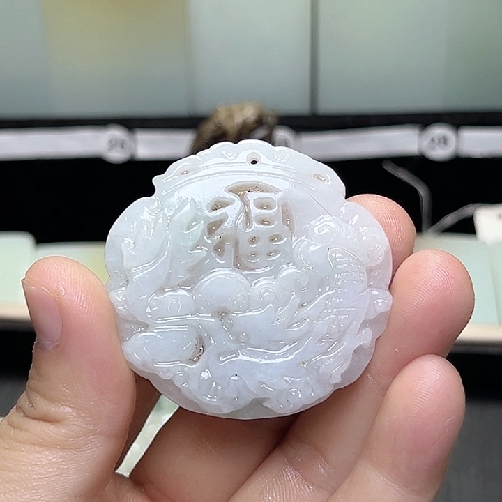 透闪石质玉颈饰未镶嵌ε****