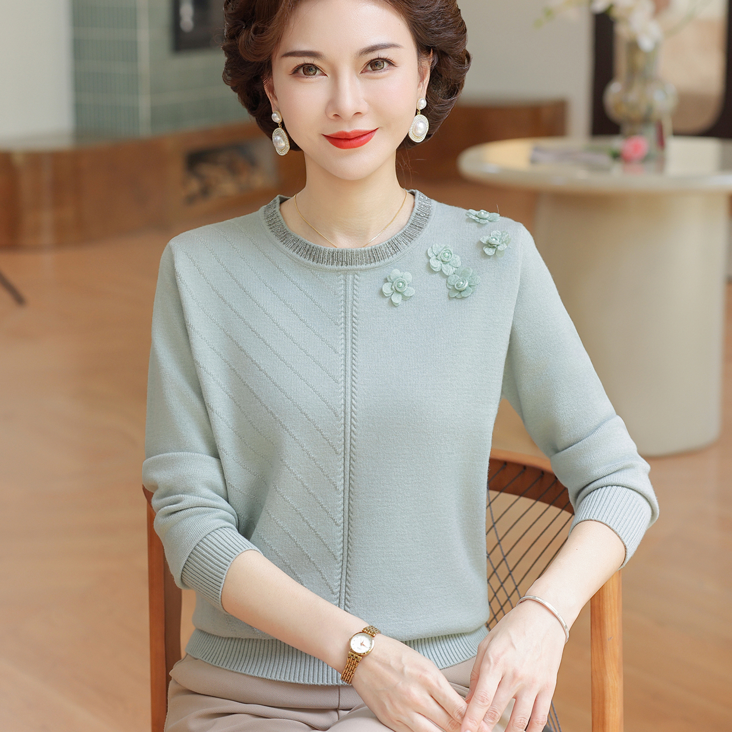 时尚中老年女装春秋打底衫洋气妈妈装秋季宽松大码长袖针织衫上衣