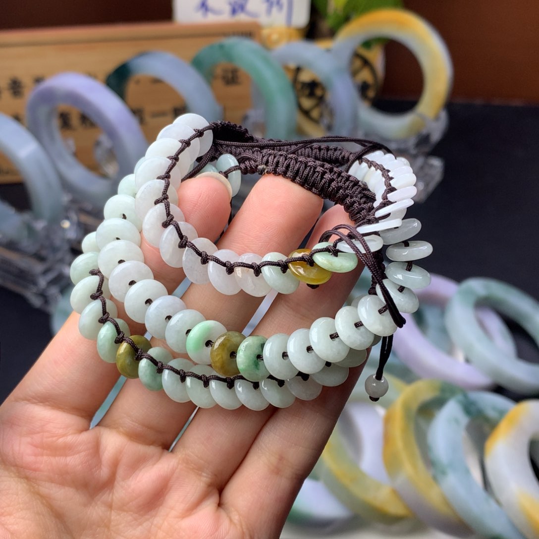 未镶嵌手链翡翠多样性