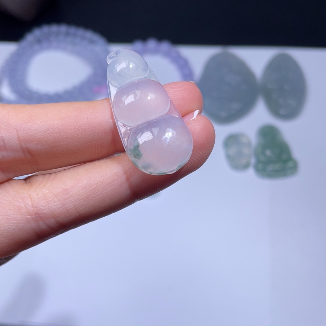 翡翠颈饰未镶嵌豆子