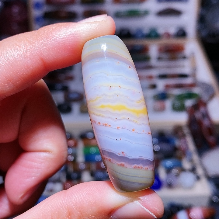 玛瑙吊坠未镶嵌…