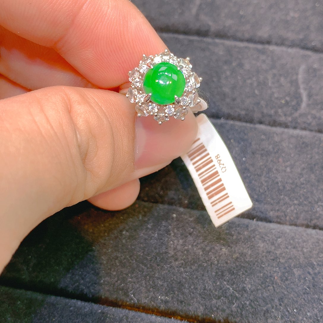 翡翠银S925镶嵌颈饰翡翠