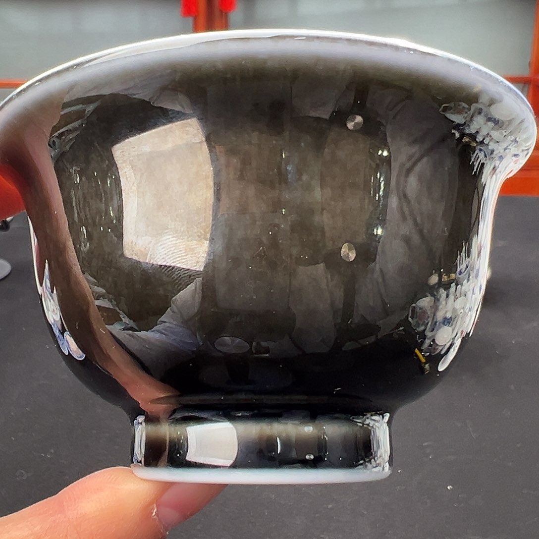 柴窑乌金釉压手杯