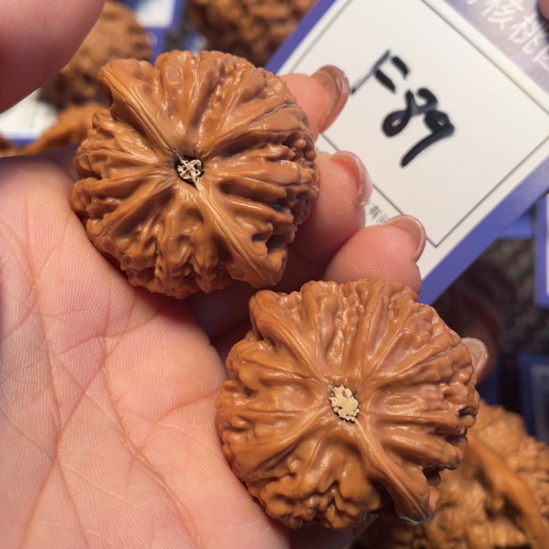 文玩核桃把件89号灯39