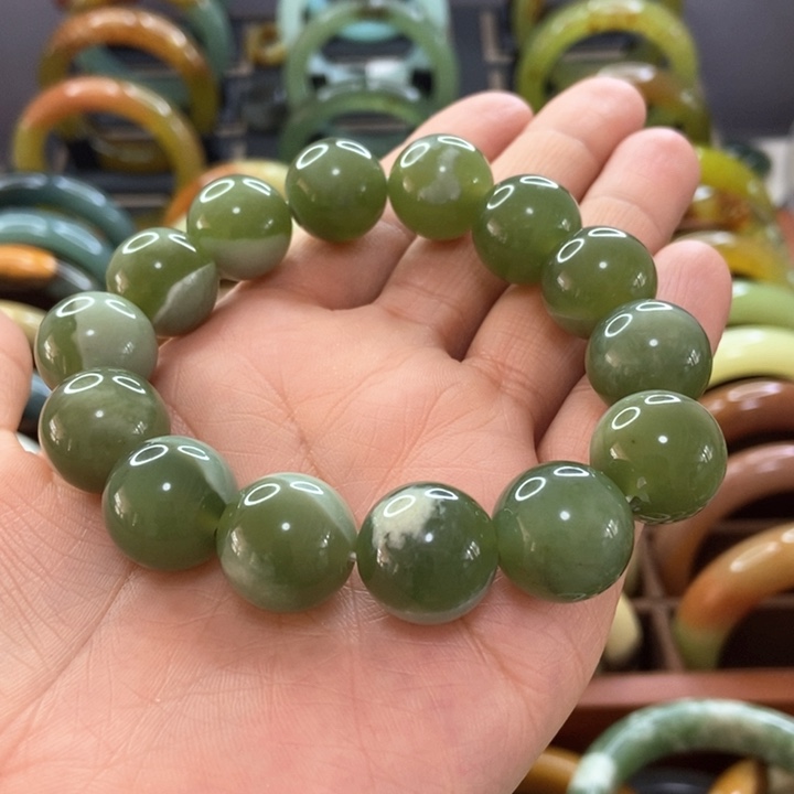 蛇纹石玉手镯未镶嵌君*儿