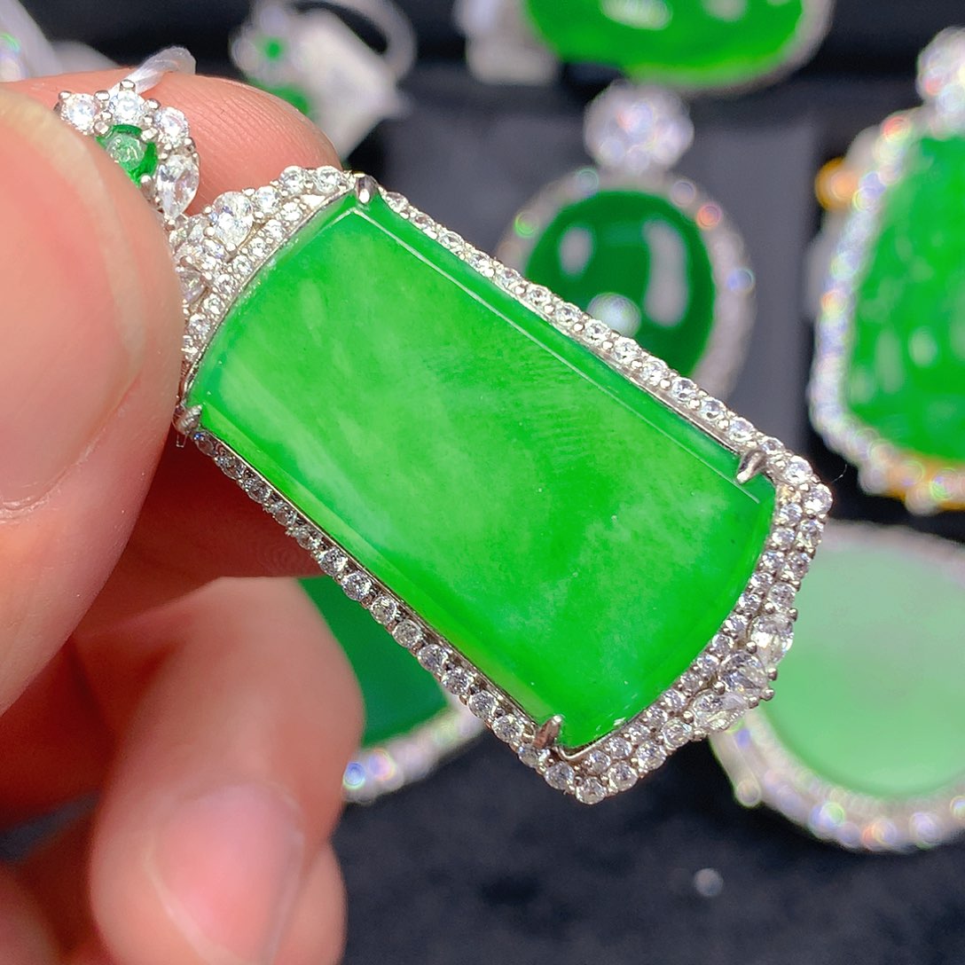 翡翠银S925镶嵌颈饰吊坠