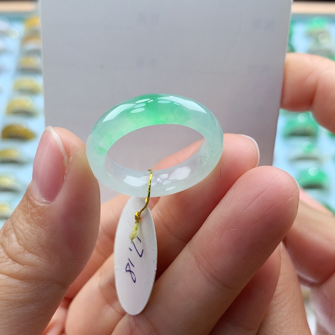 翡翠戒指未镶嵌1718圈