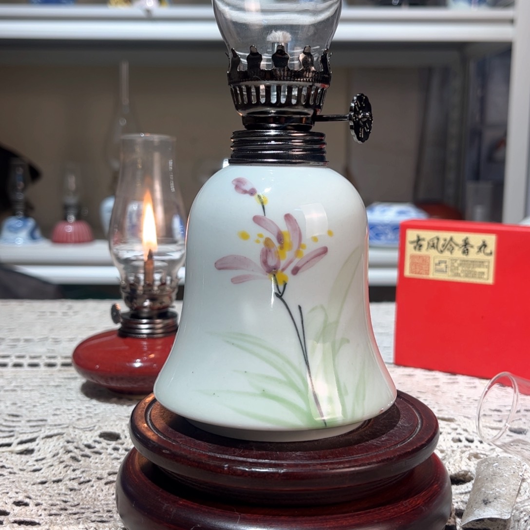 摆件景德镇陶瓷香薰灯