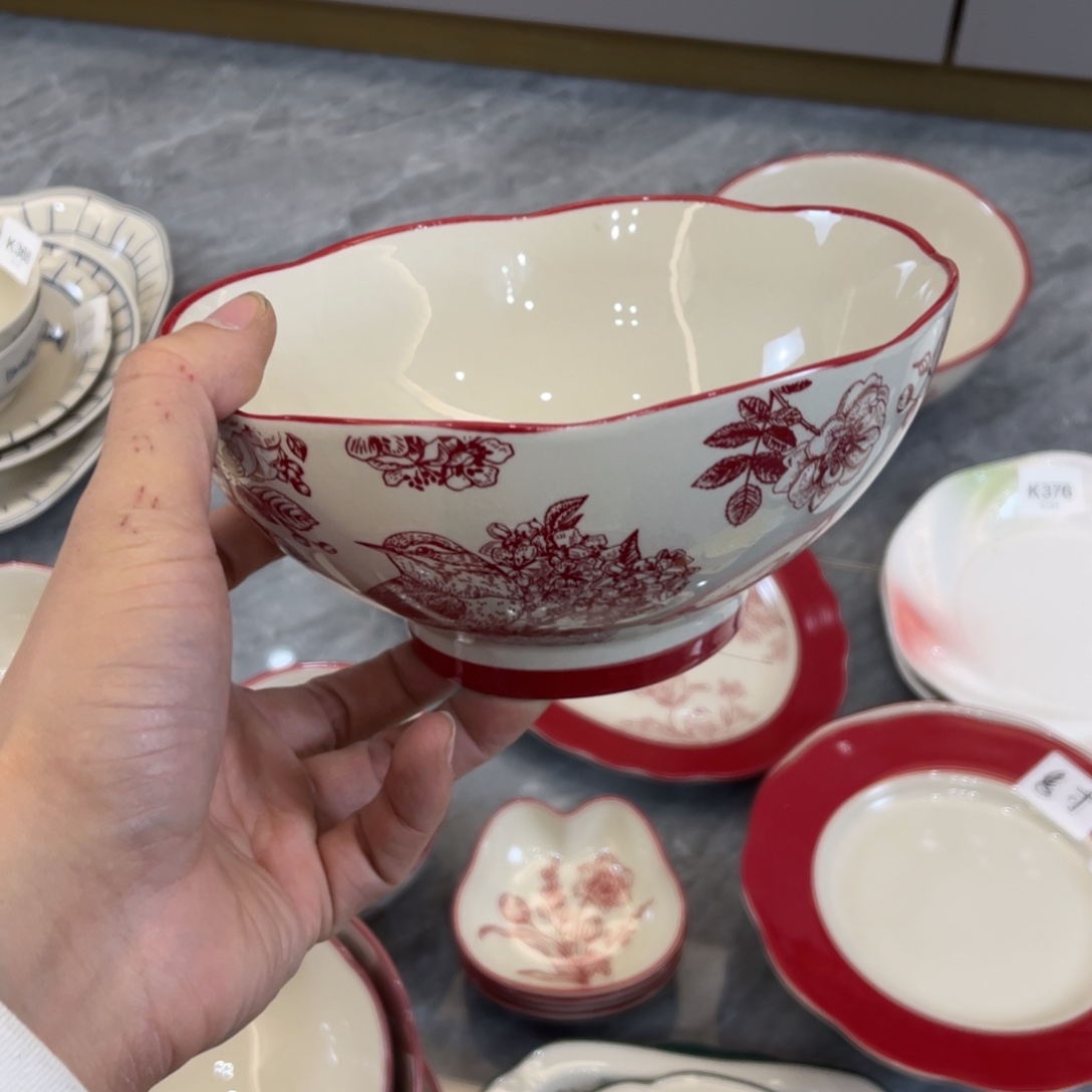 陶瓷微瑕餐具介意勿拍，满18飞！