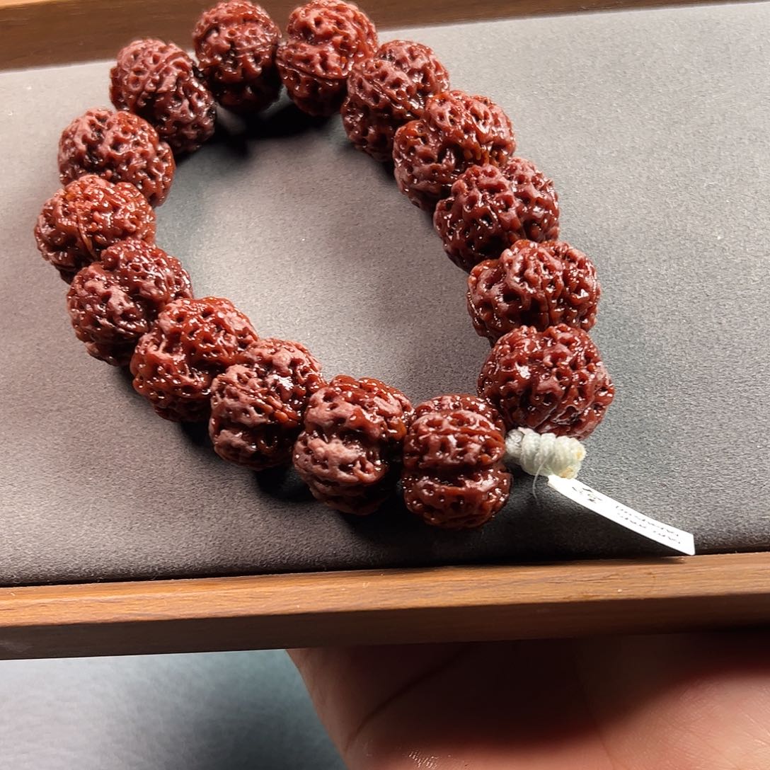 金刚菩提手串梁产区飞碟梅花超头24