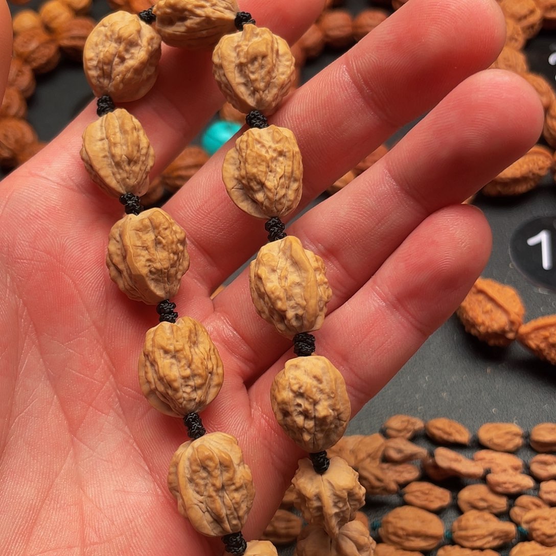 斌***子文玩核桃吊坠小蛤蟆