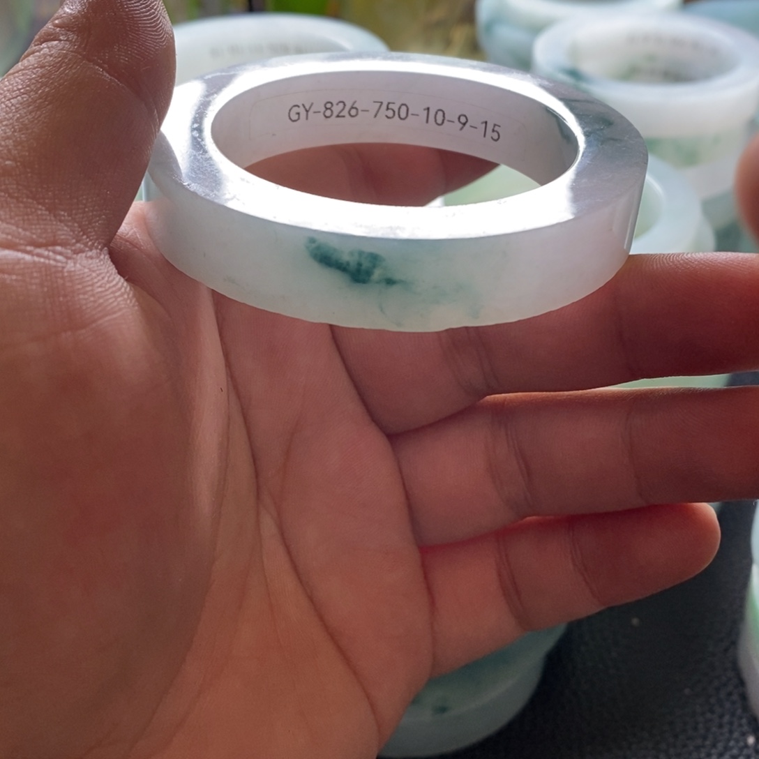 定制翡翠未镶嵌a货