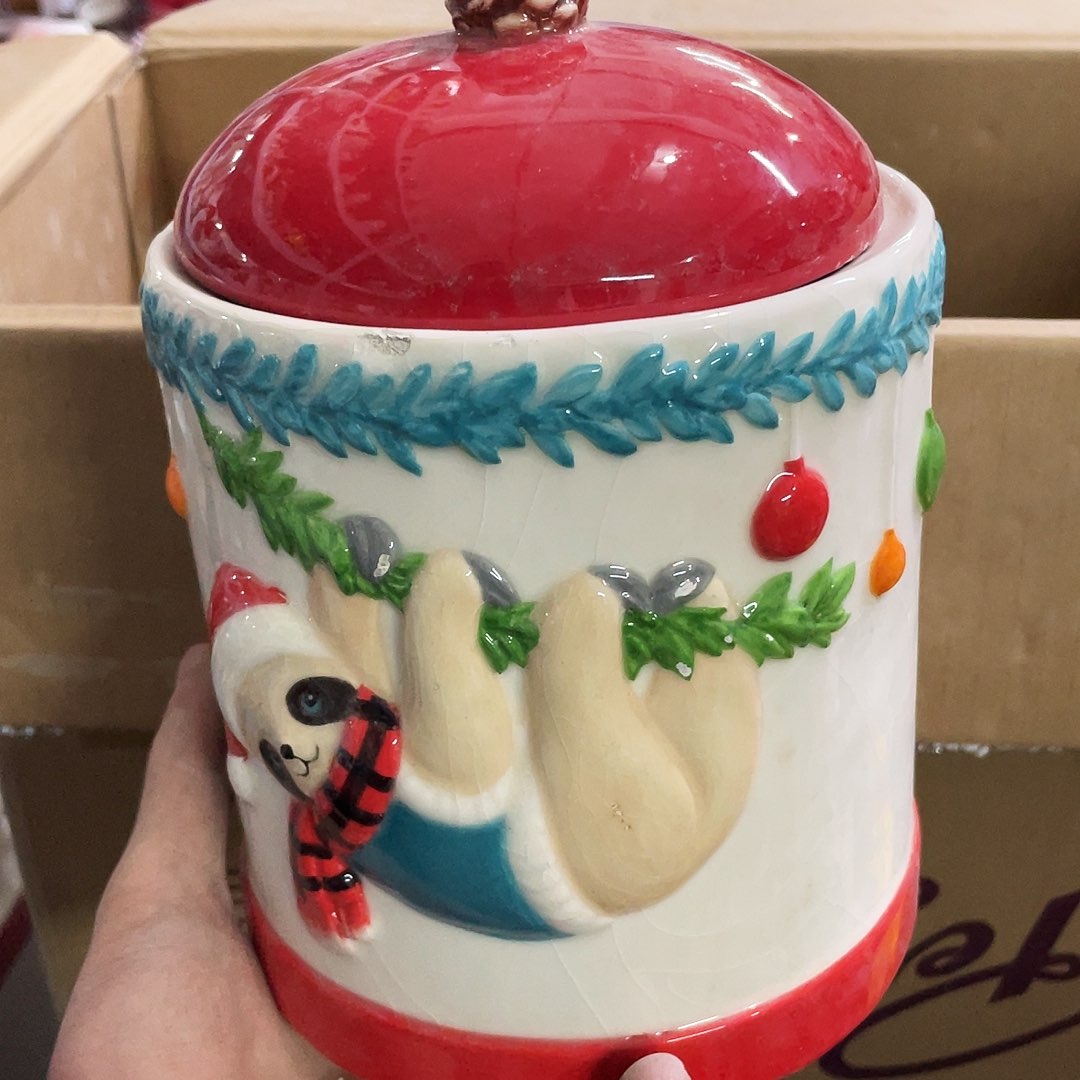 摆件   磕碰。封釉。