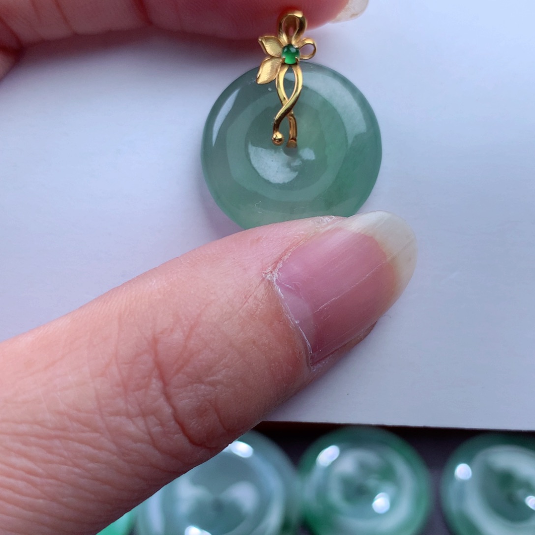 翡翠吊坠(不含链)18K金镶嵌
