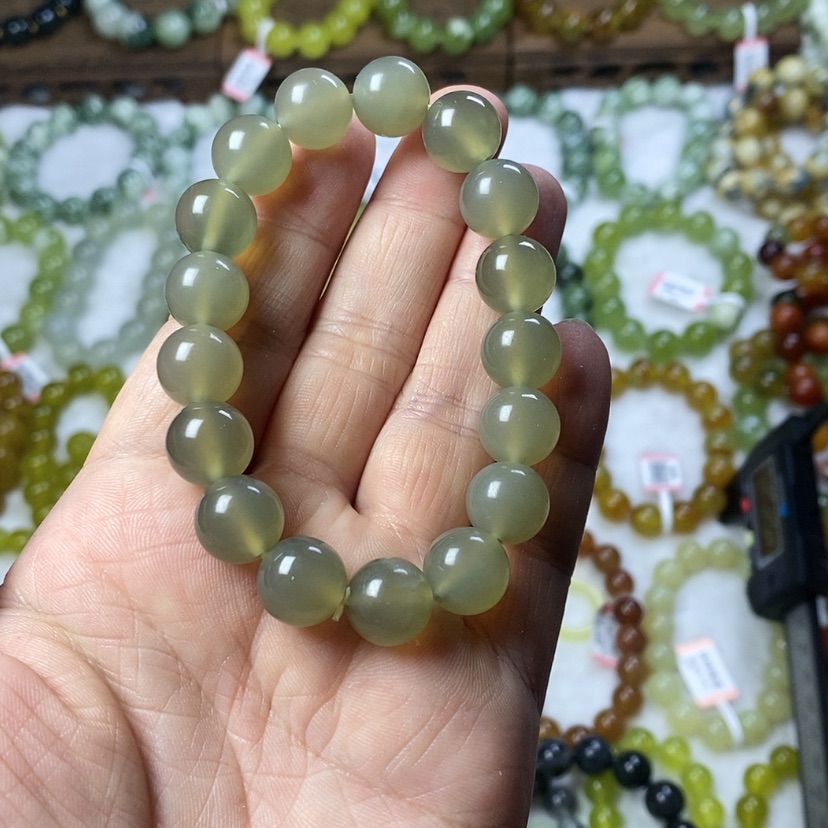 【闪购商品】蛇纹石玉手串未镶嵌卡12