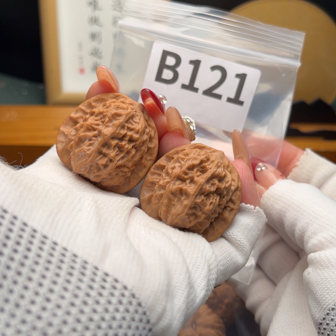 文玩核桃把件35瓷娃娃b 121