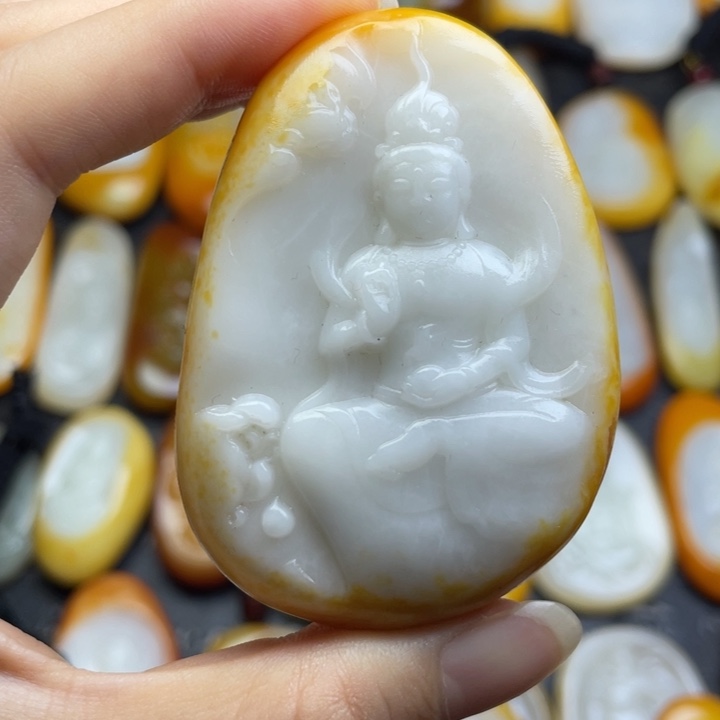 【闪购商品】颈饰未镶嵌和田玉