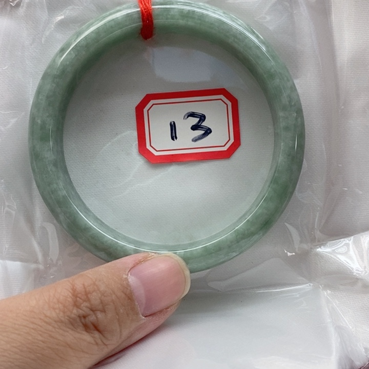 依***诺翡翠未镶嵌手镯翡翠