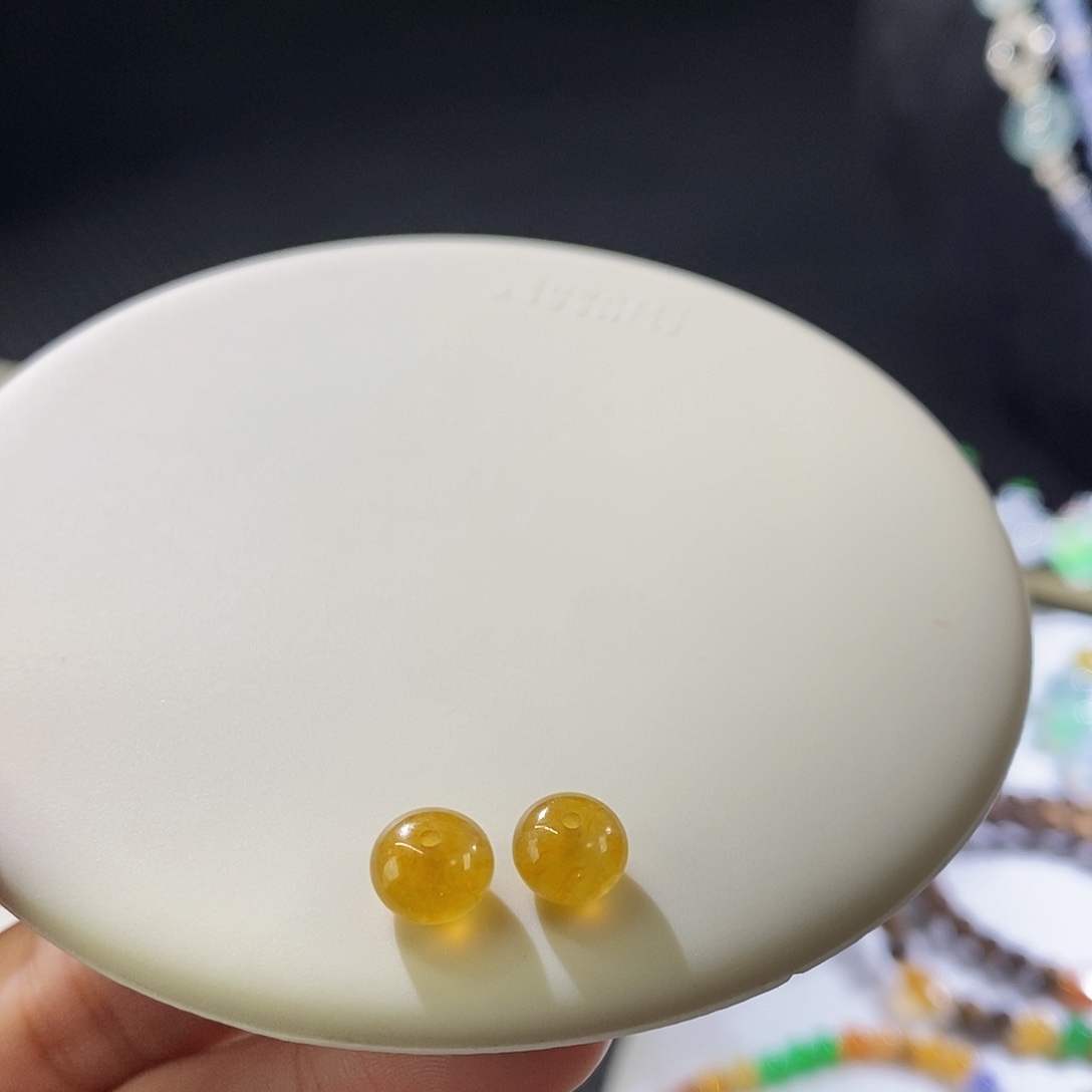 翡翠挂件未镶嵌一对鼓珠