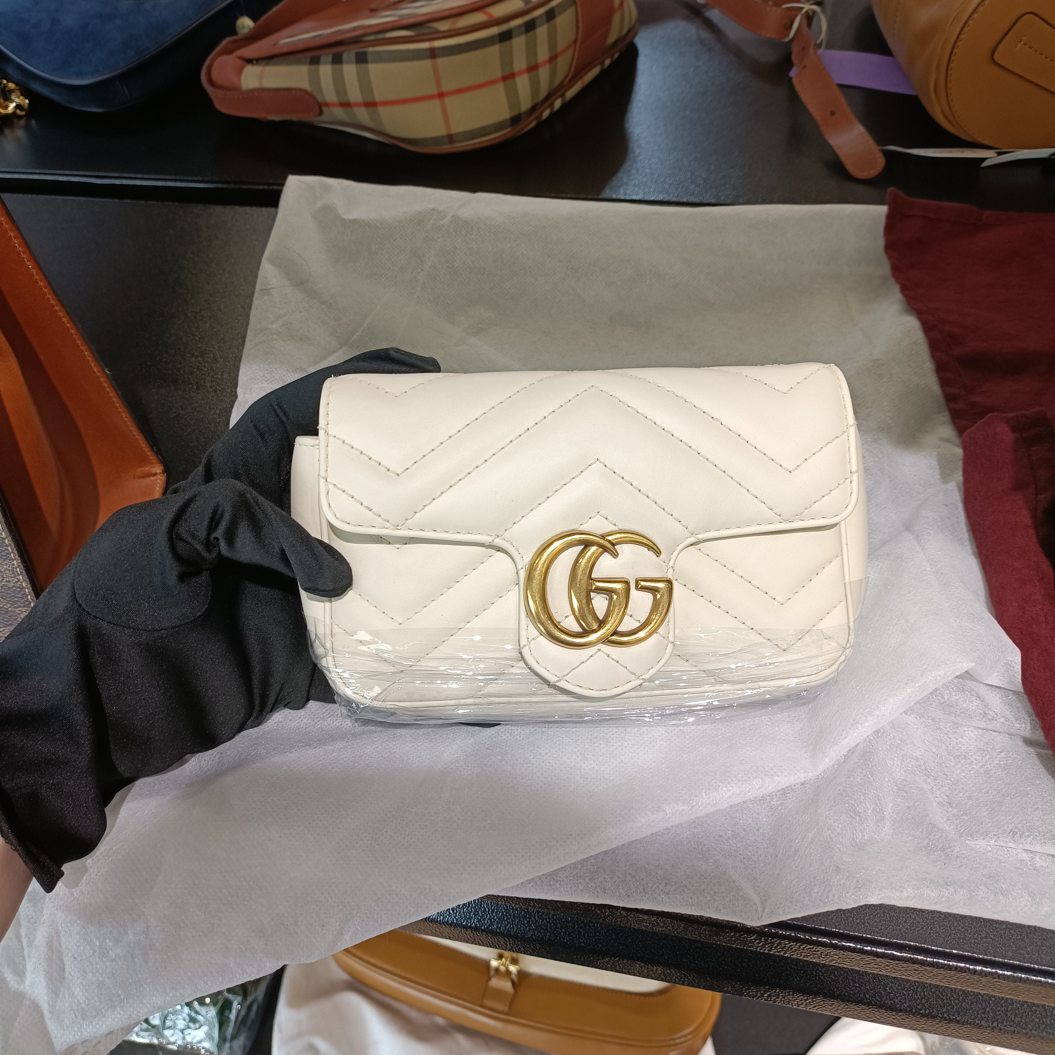 99新 GUCCI/古驰 白色马蒙包mini款式优雅单肩链条