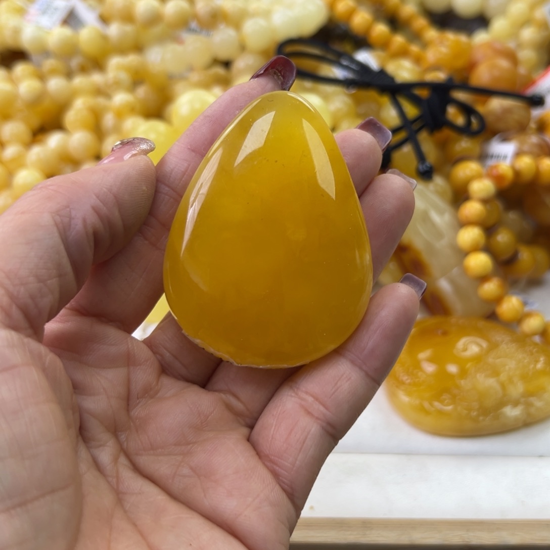 琥珀珠宝奇石未镶嵌