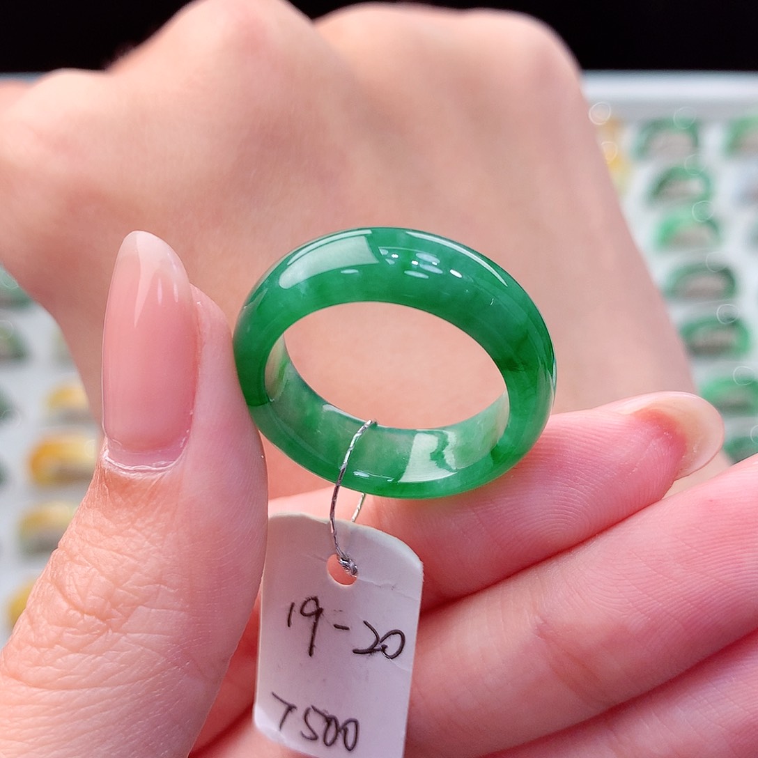 翡翠戒指未镶嵌19.20号