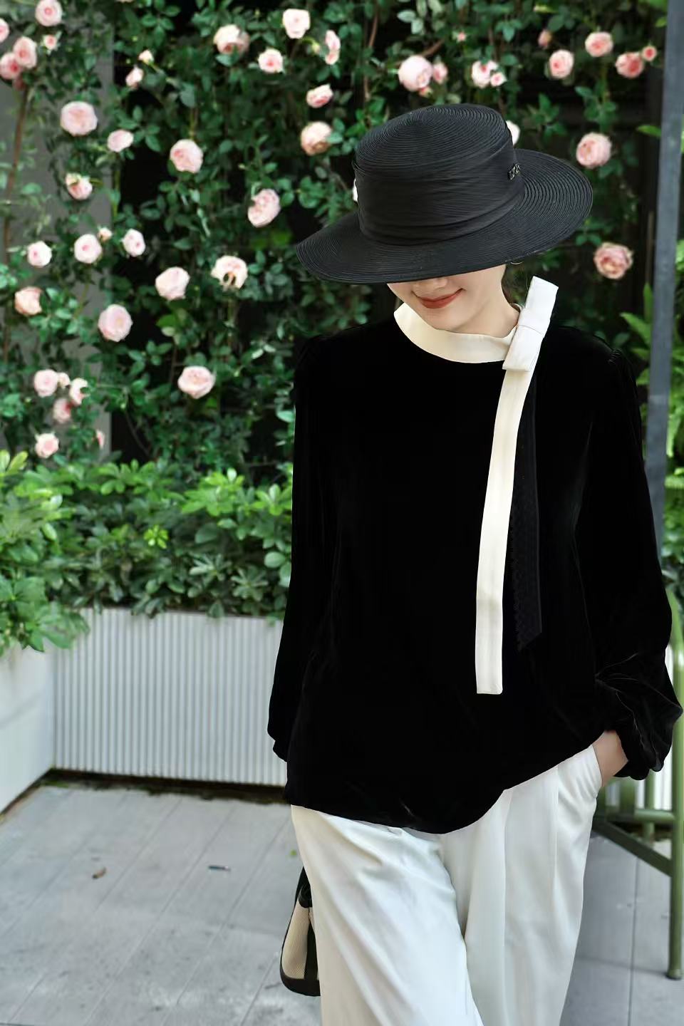 赫本风真丝绒领口蝴蝶结飘带长袖上衣黑色