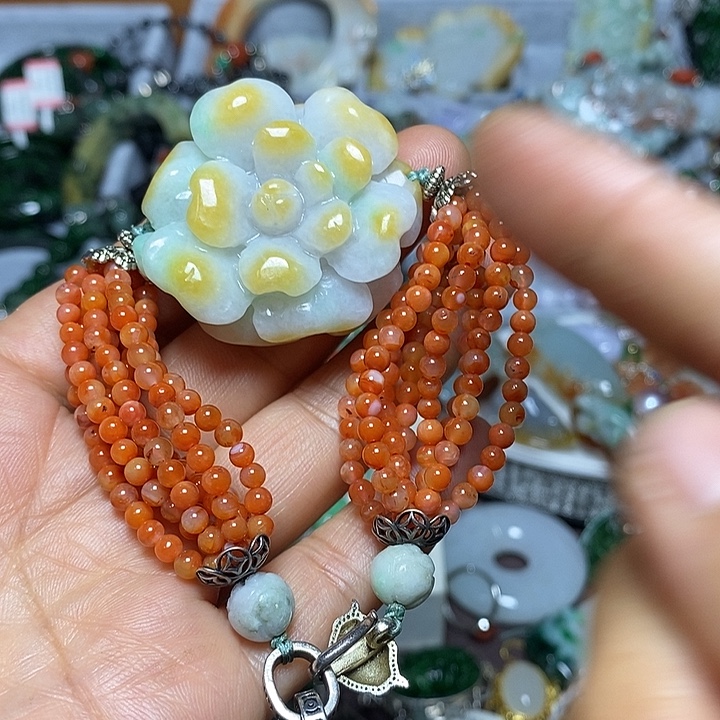 福***u翡翠未镶嵌吊坠(赠链)