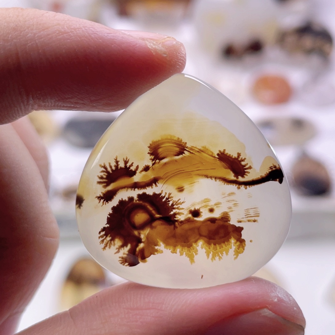 玛瑙/玉髓颈饰未镶嵌