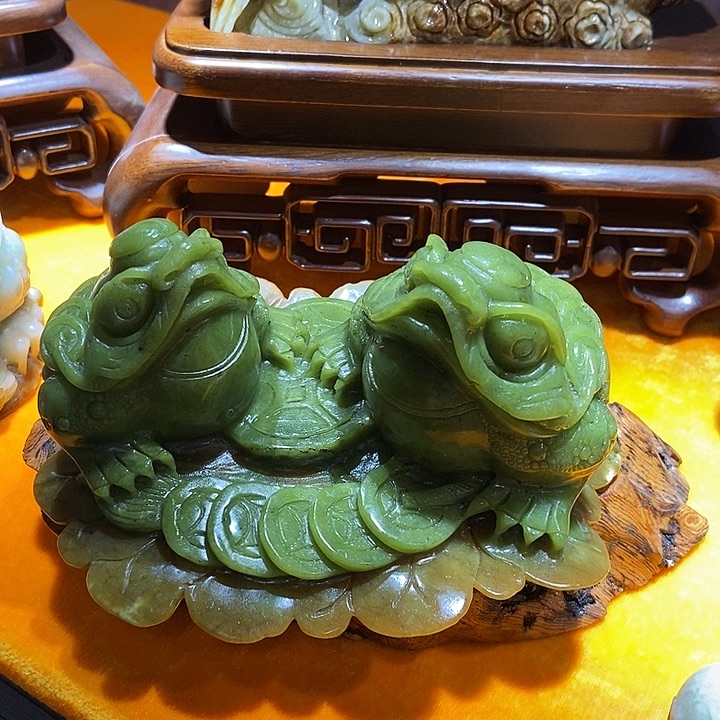 岫玉合金珠宝奇石