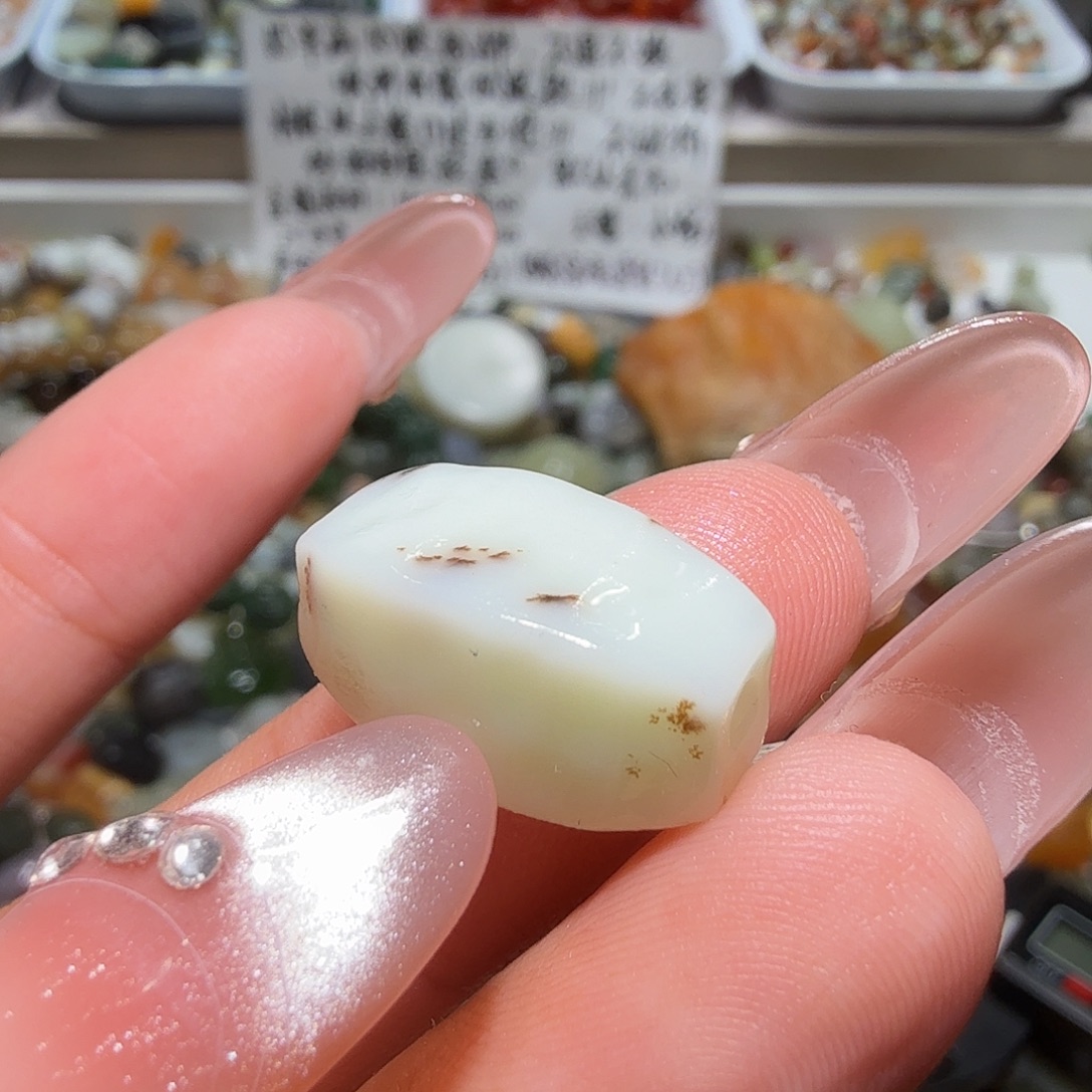 和田玉未镶嵌珠宝奇石