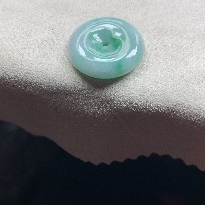 翡翠颈饰未镶嵌吊坠