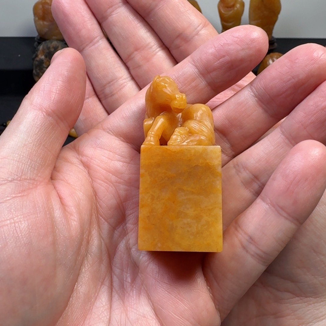 田黄石用****968克田黄印章