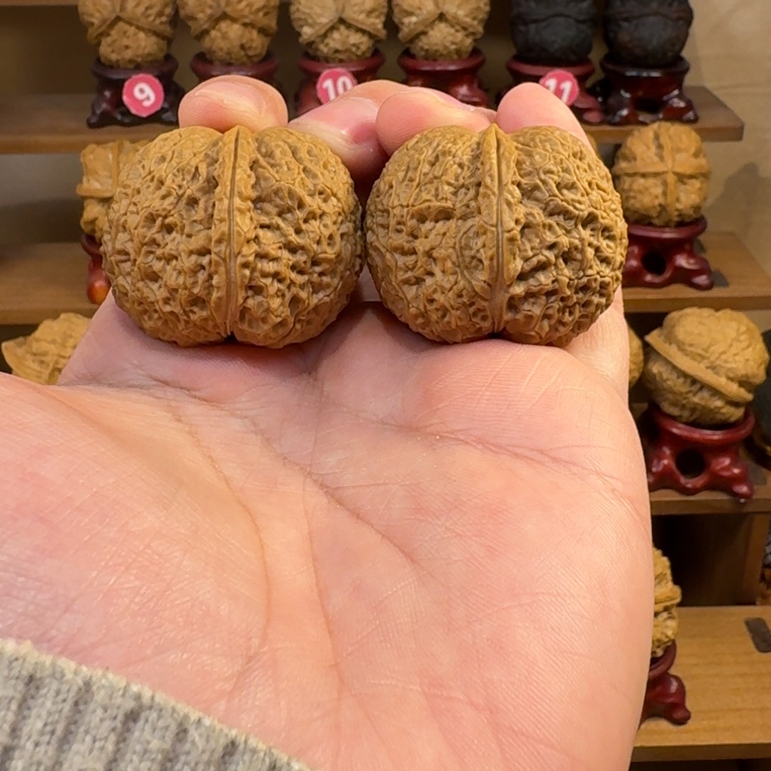 铁核桃把件荔枝元宝40尺