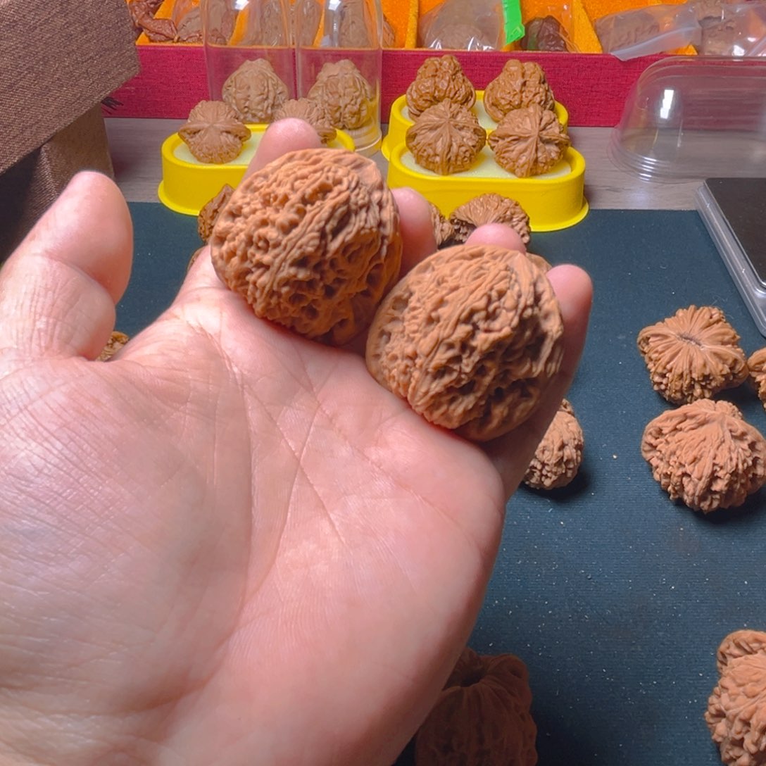 文玩核桃把件阿*.南将石