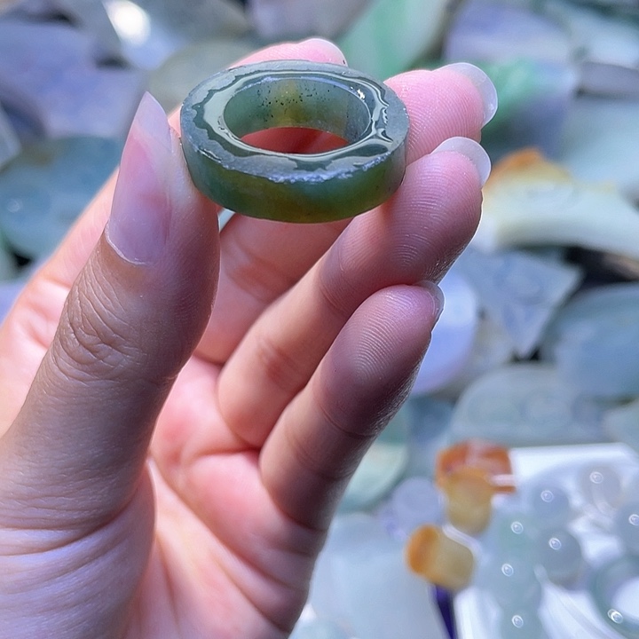 定制翡翠未镶嵌翡翠