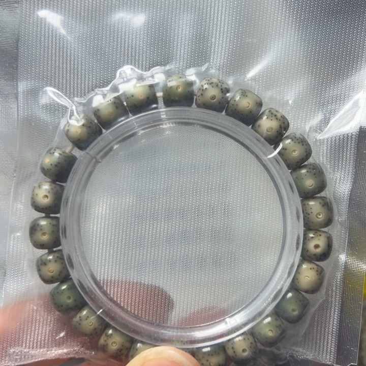 星月菩提手串绿幽灵9×8左右单圈