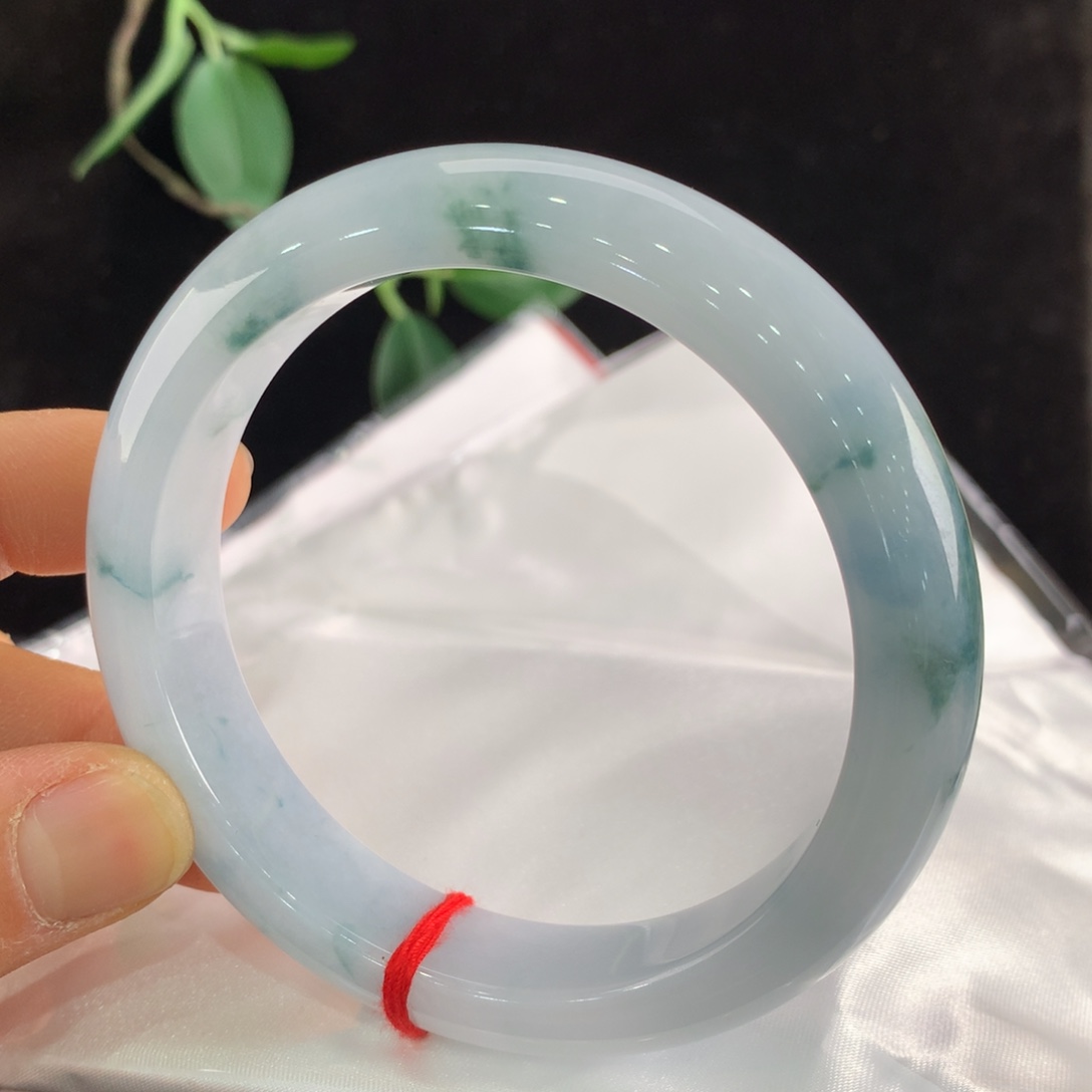 翡翠手镯未镶嵌111-0152