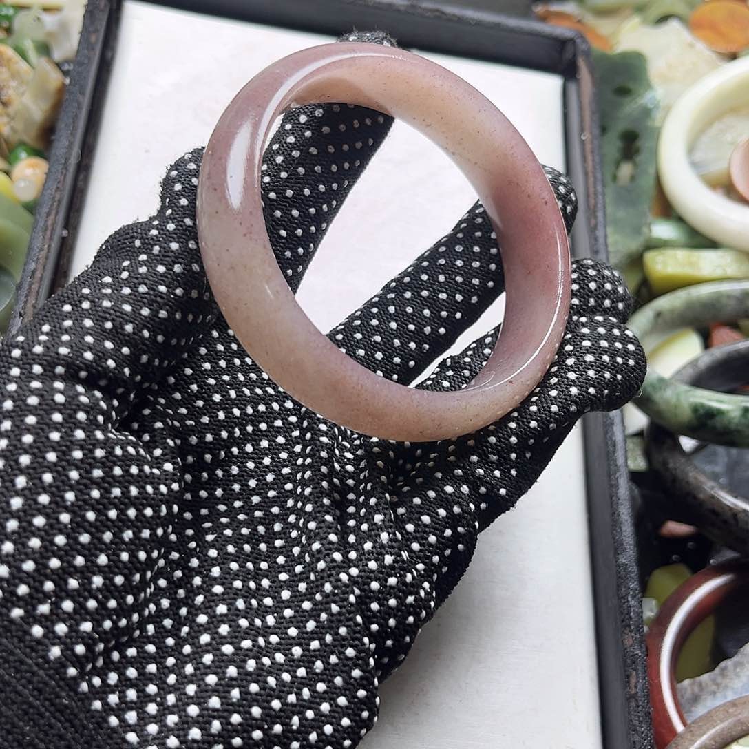 手链未镶嵌和田玉（糖玉）贵*人