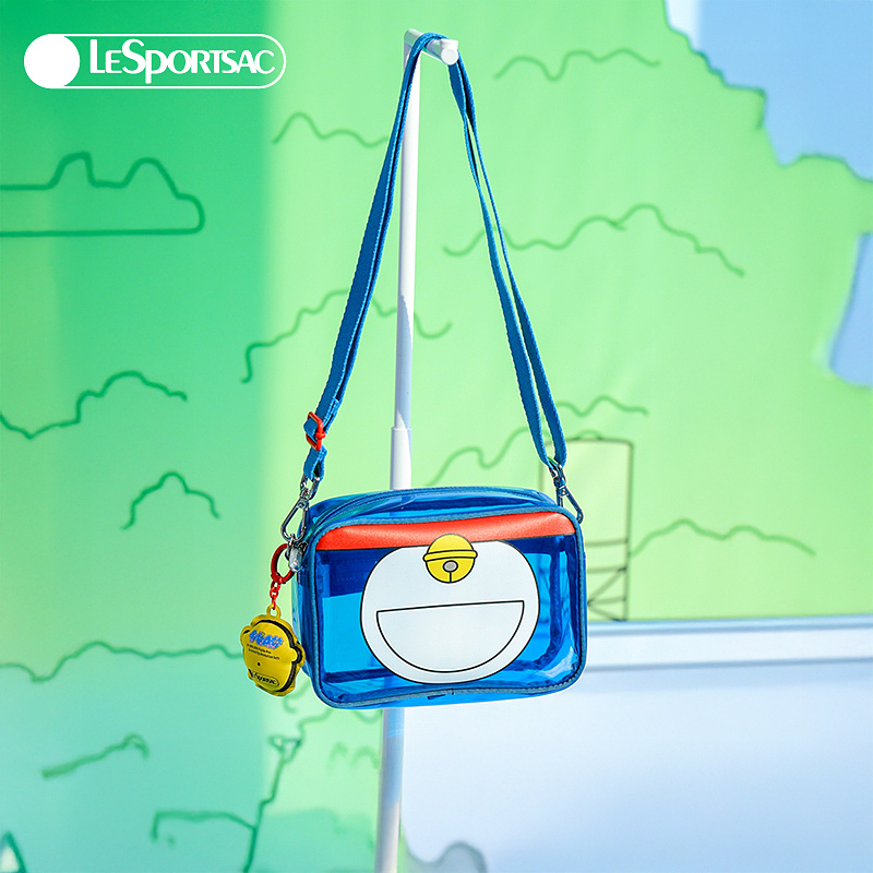 LeSportsac乐播诗携手哆啦A梦的限定设计系列可爱透明单肩斜挎包