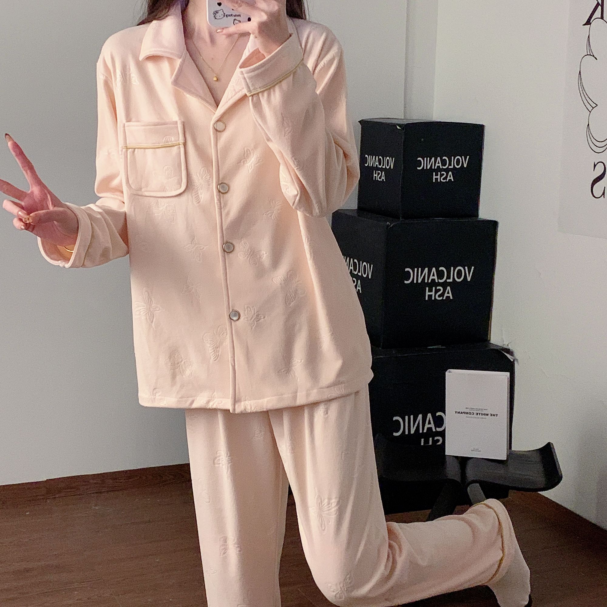 【粉蝴蝶】秋冬德绒压花优雅气质休闲保暖舒适女士长袖长裤睡衣套装