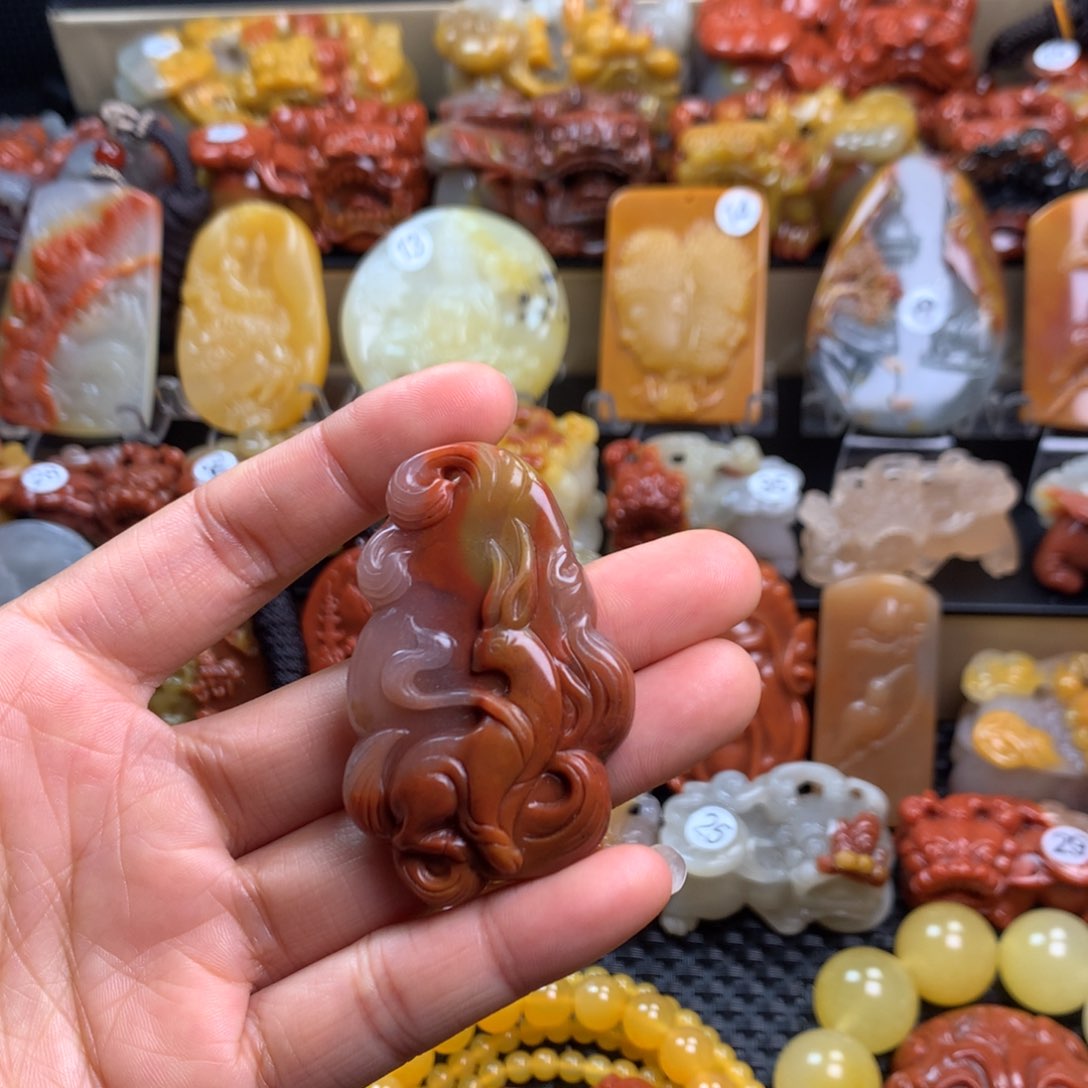 石英质玉（黄龙玉）挂件未镶嵌